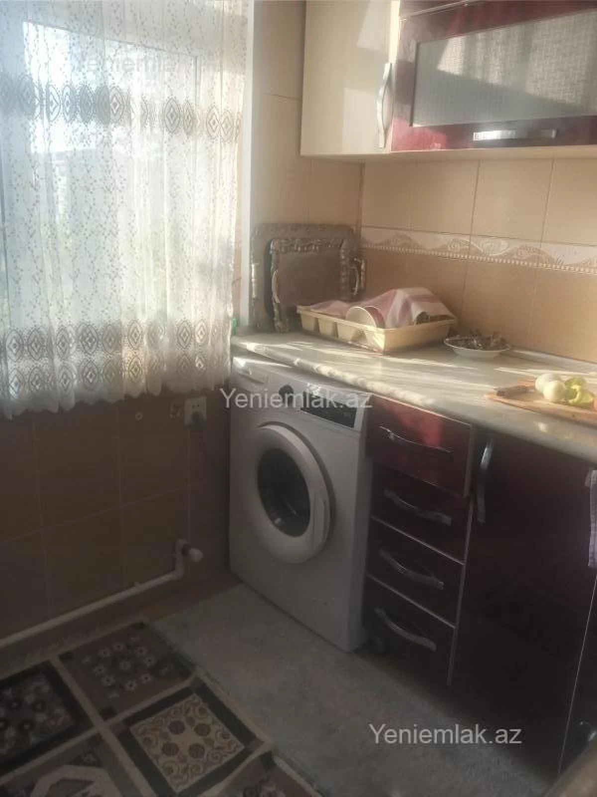 Satılır 3 otaqlı köhnə tikili 64 m²