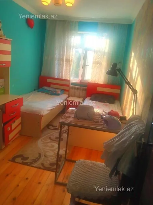 Satılır 3 otaqlı köhnə tikili 64 m²