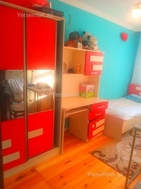 Satılır 3 otaqlı köhnə tikili 64 m²