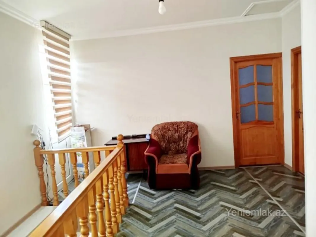 Satılır 5 otaqlı həyət evi 160 m²