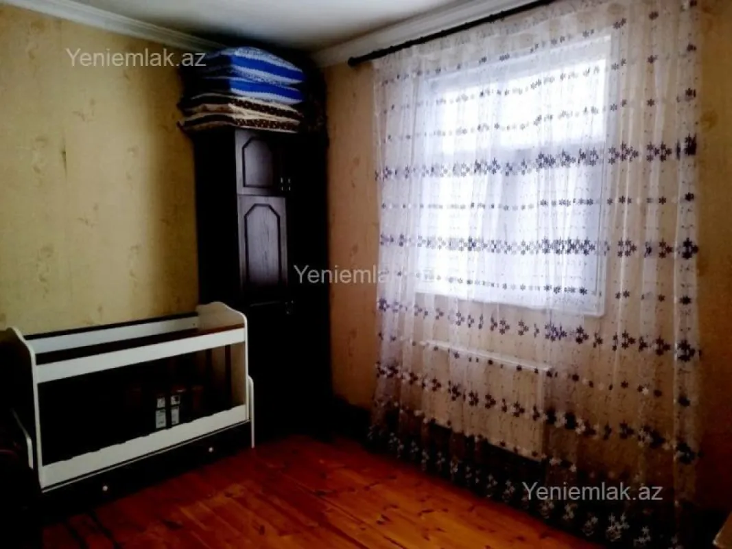 Satılır 5 otaqlı həyət evi 160 m²