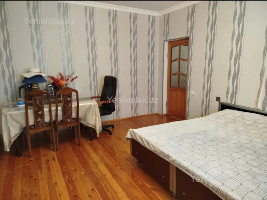 Satılır 5 otaqlı həyət evi 160 m²