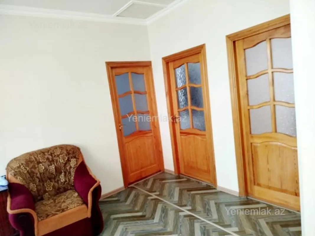 Satılır 5 otaqlı həyət evi 160 m²