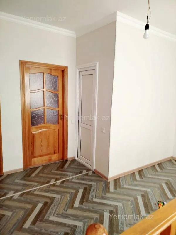Satılır 5 otaqlı həyət evi 160 m²