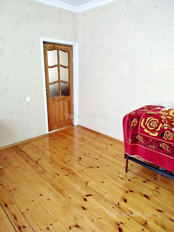 Satılır 5 otaqlı həyət evi 160 m²