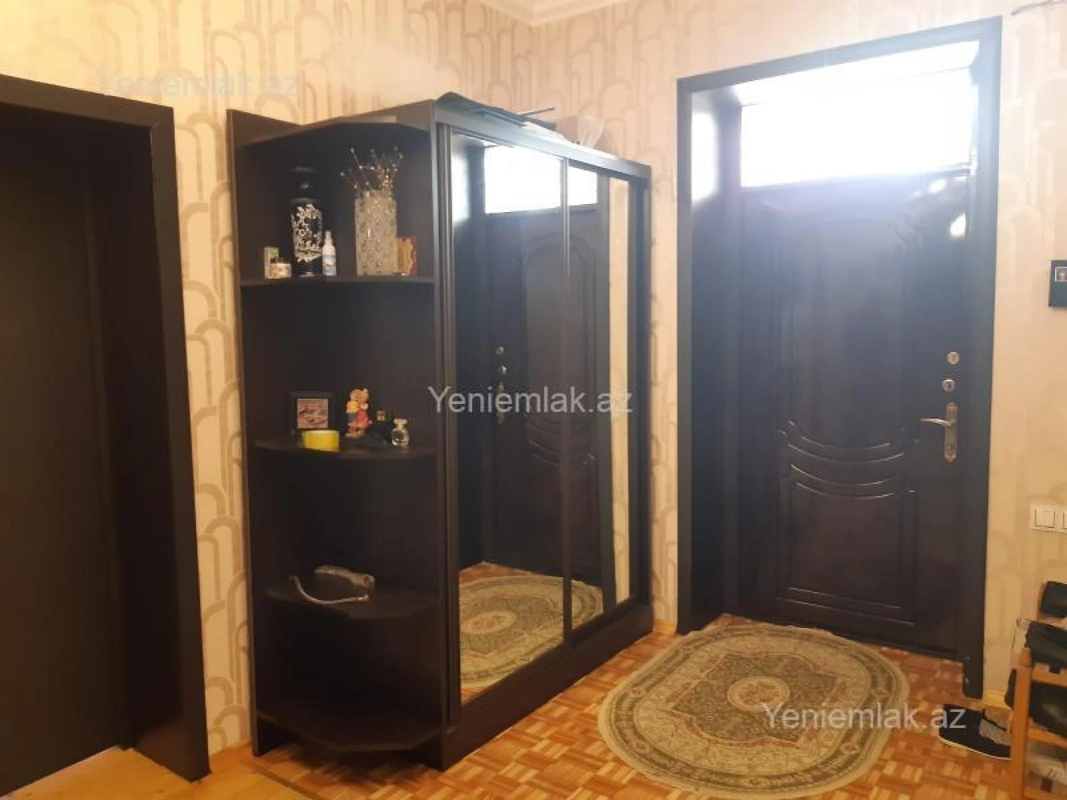 Satılır 6 otaqlı həyət evi 360 m²