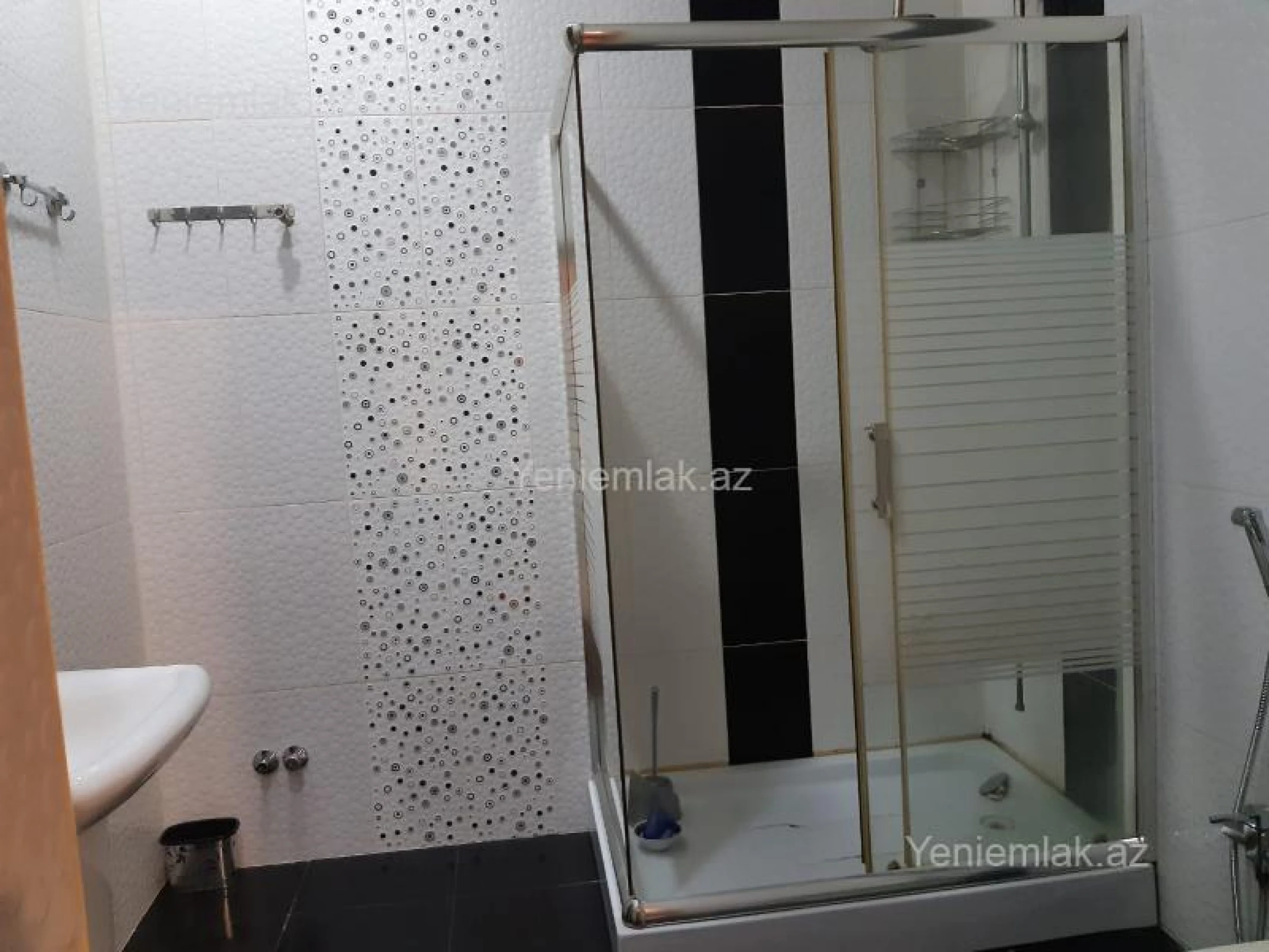 Satılır 6 otaqlı həyət evi 360 m²