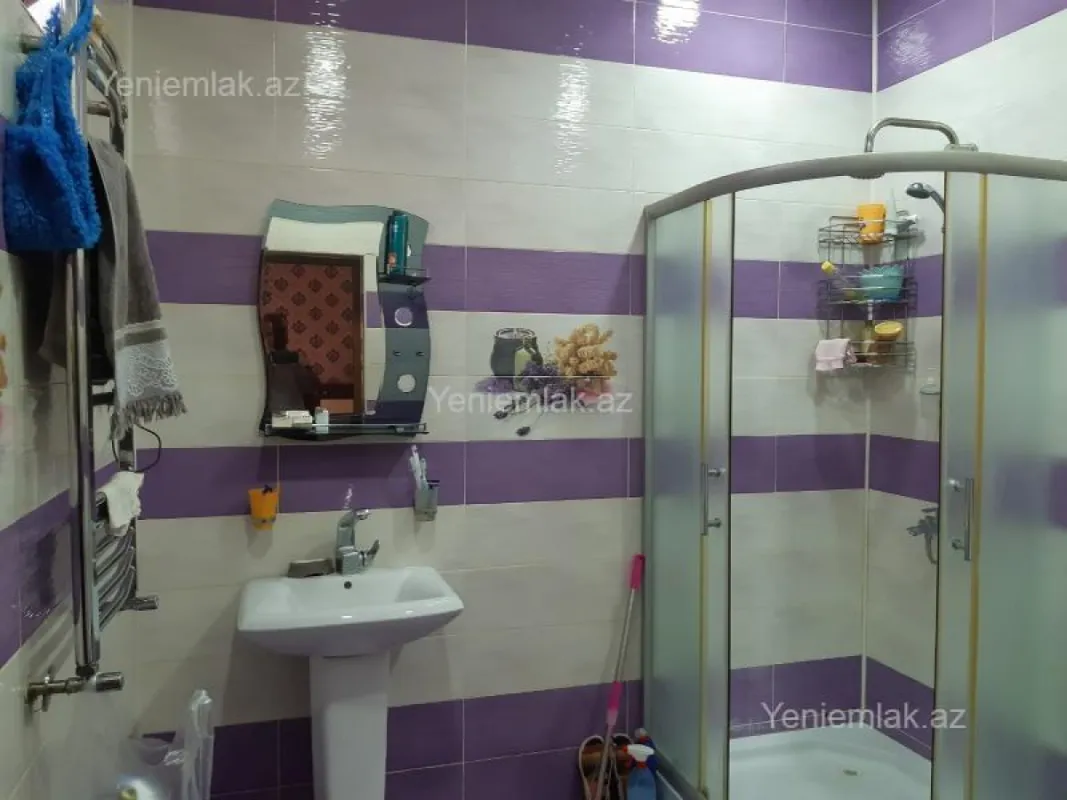 Satılır 6 otaqlı həyət evi 360 m²