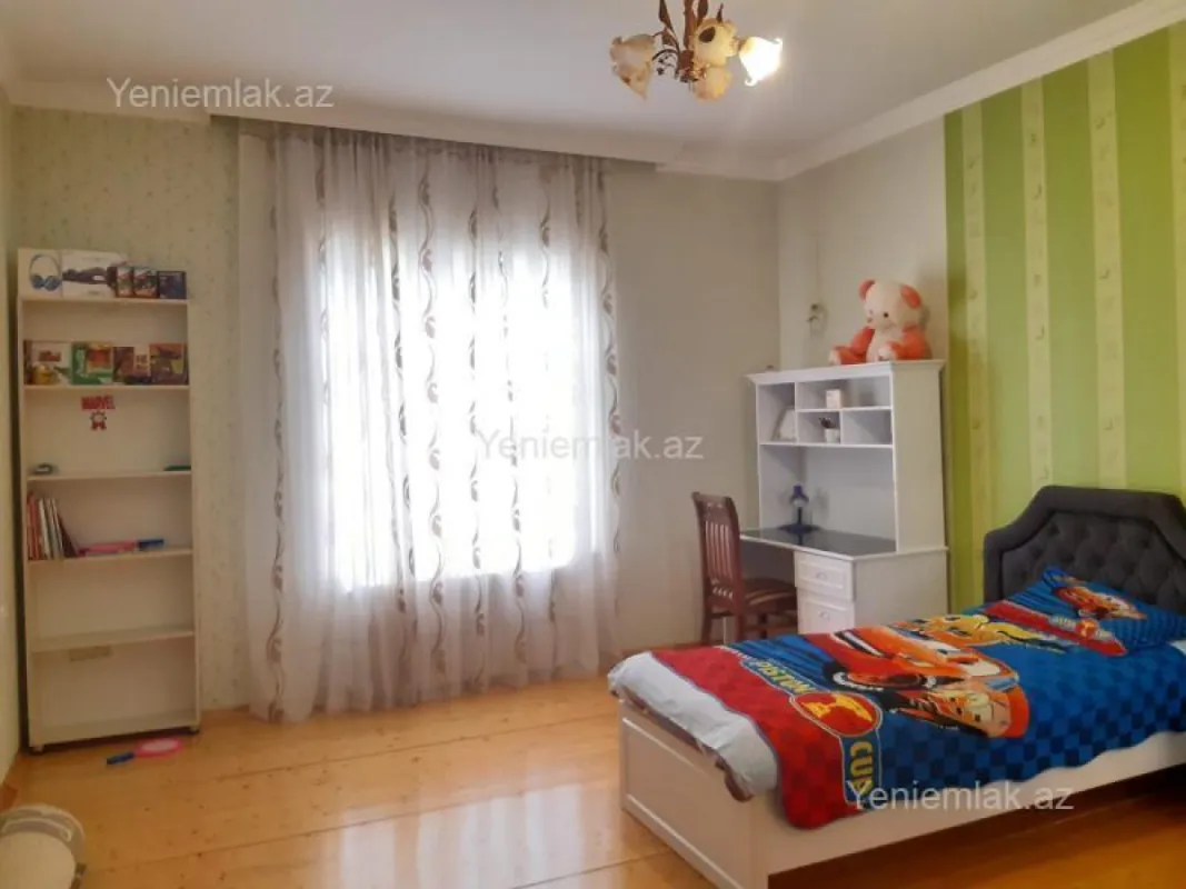 Satılır 6 otaqlı həyət evi 360 m²