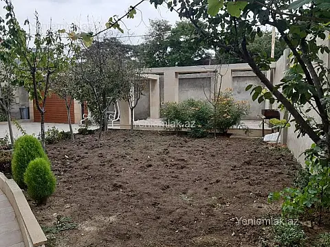 Satılır 6 otaqlı həyət evi 360 m²