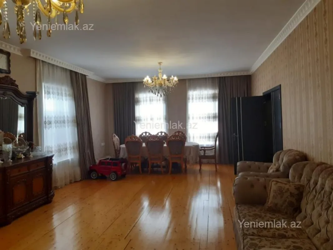 Satılır 6 otaqlı həyət evi 360 m²