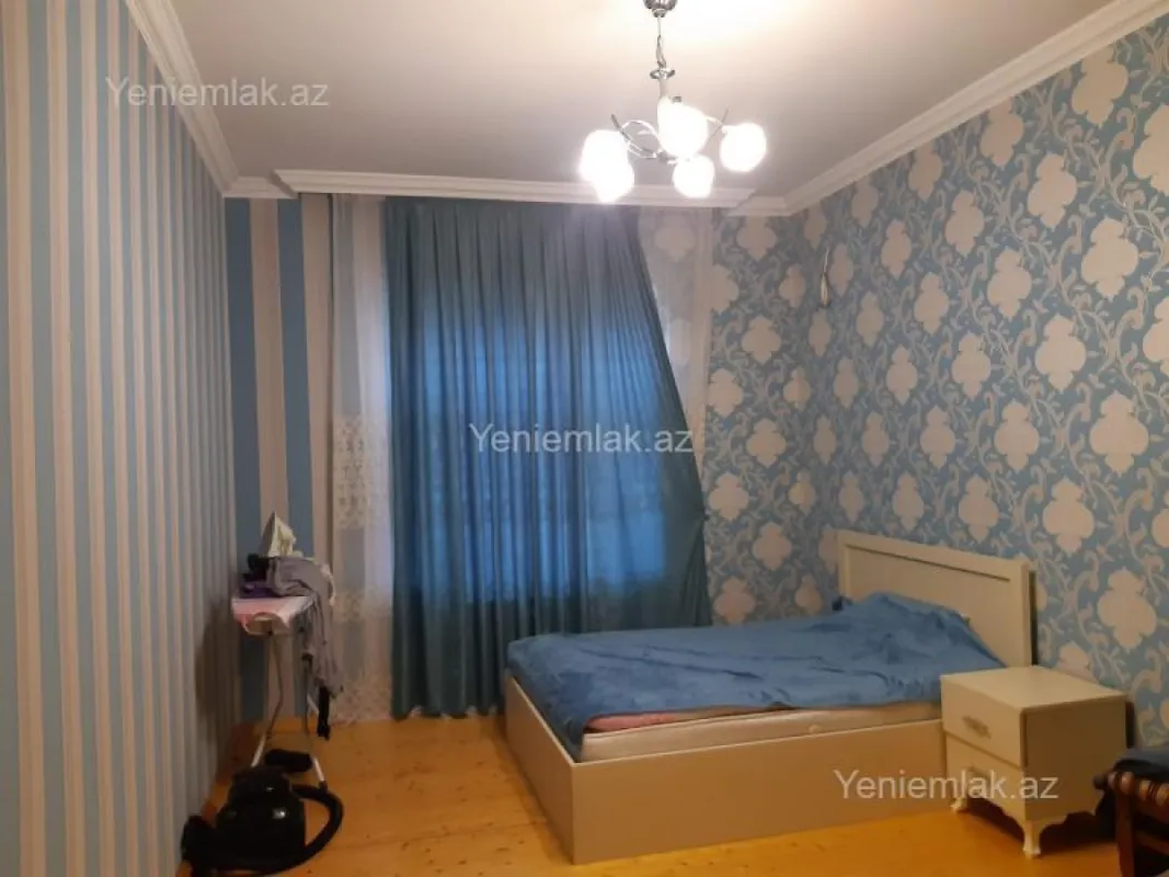 Satılır 6 otaqlı həyət evi 360 m²