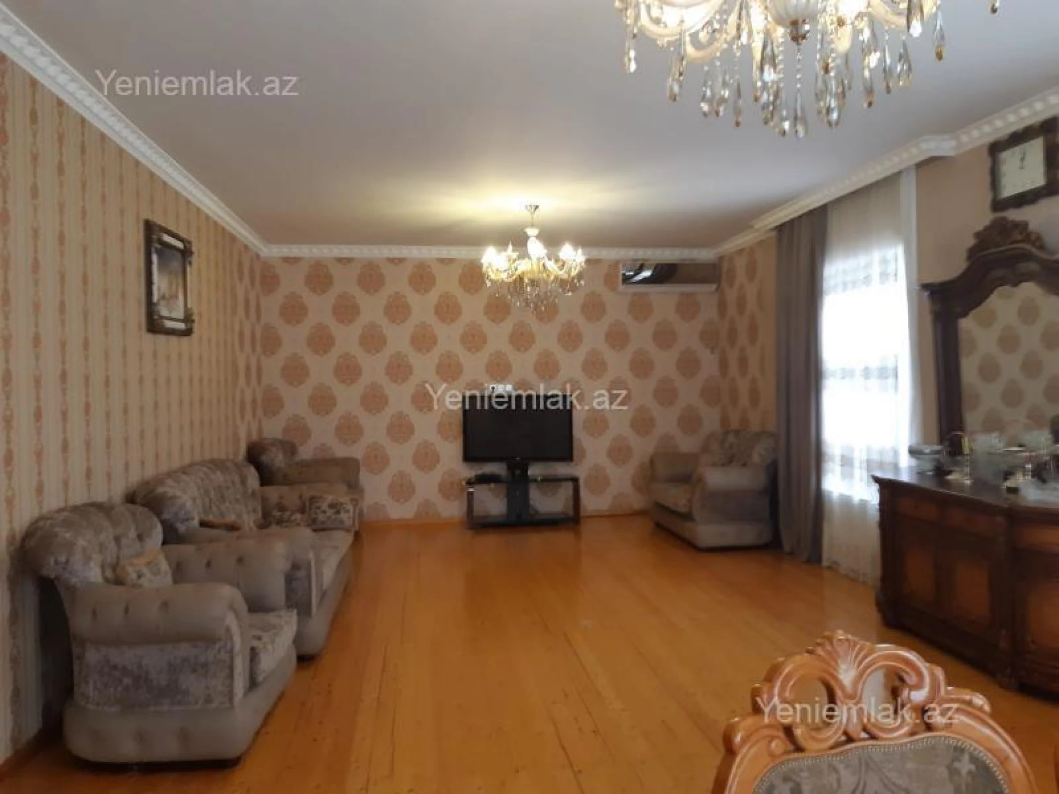 Satılır 6 otaqlı həyət evi 360 m²