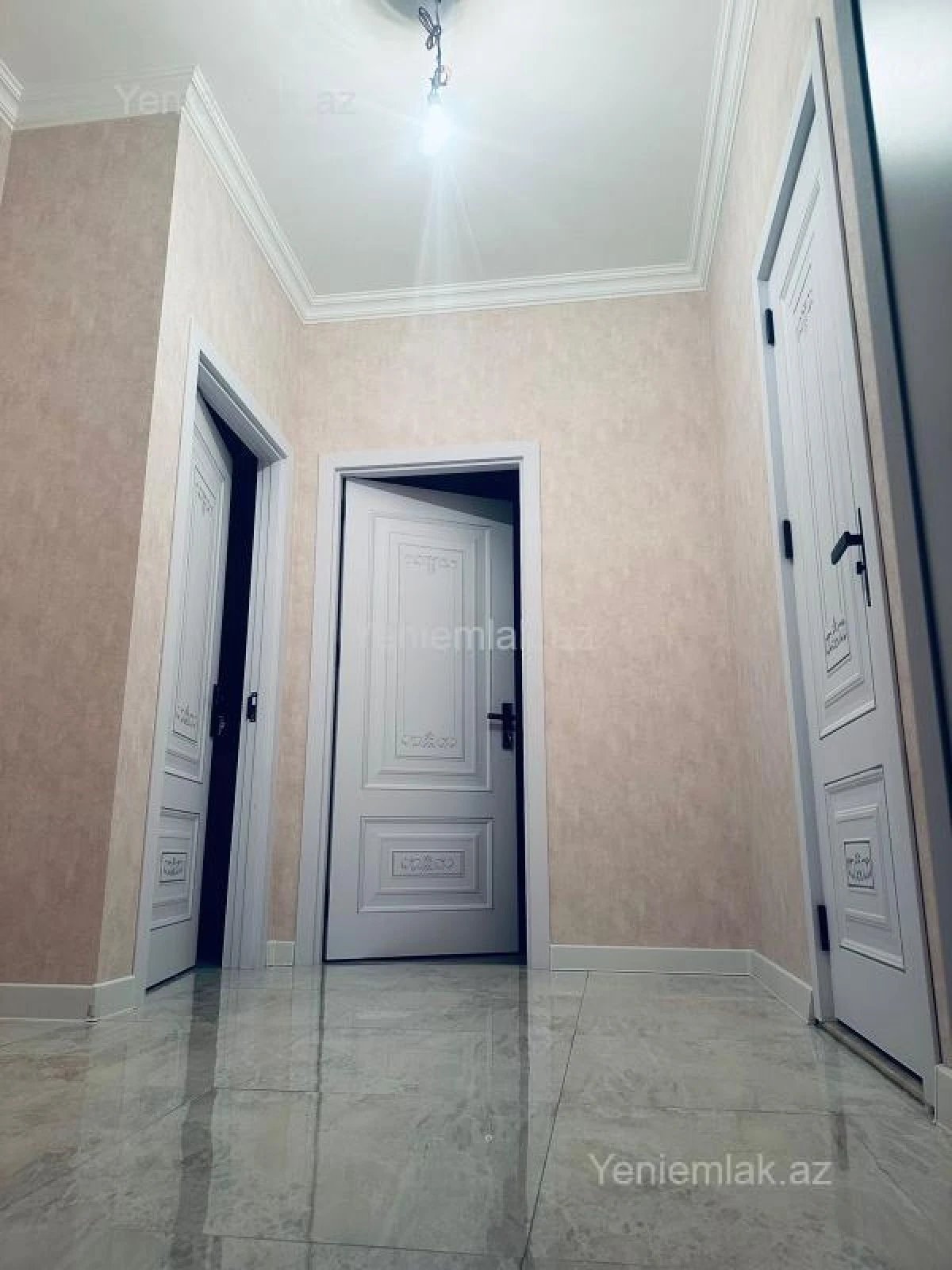 Satılır 1 otaqlı yeni tikili 43 m²