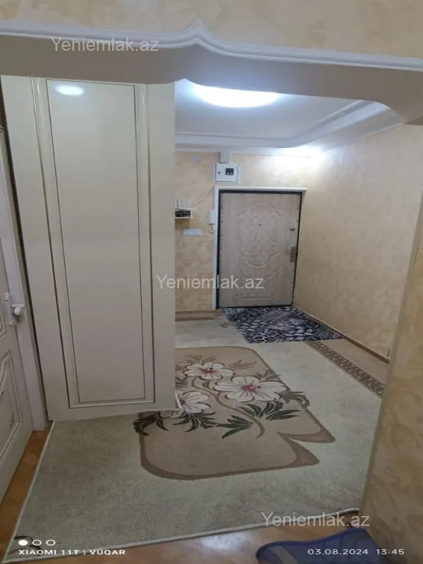 Satılır 5 otaqlı həyət evi 250 m²