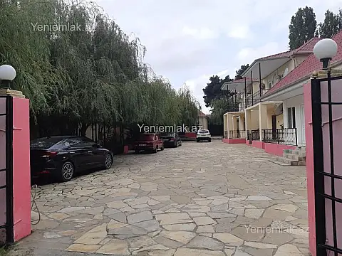 Satılır 15 otaqlı obyekt 1040 m²