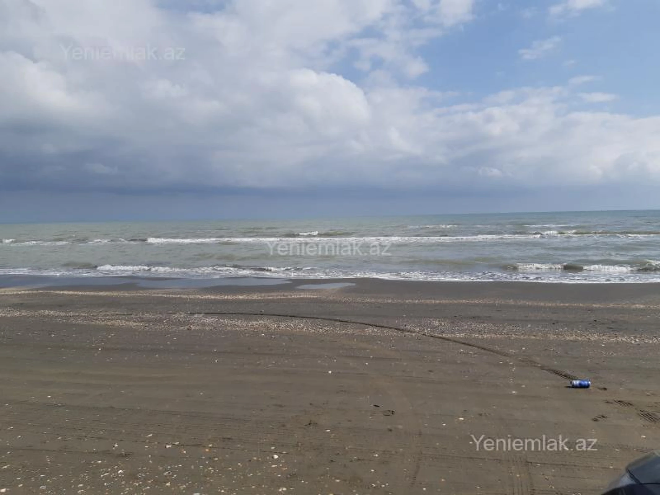 Satılır 15 otaqlı obyekt 1040 m²