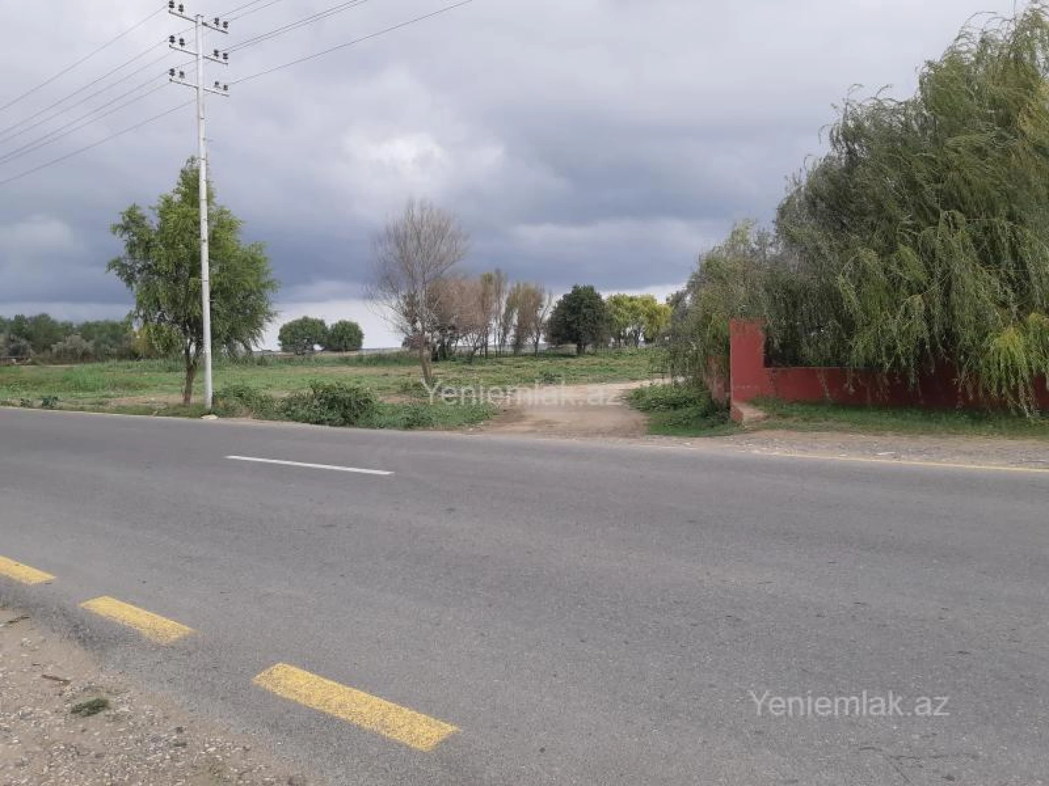 Satılır 15 otaqlı obyekt 1040 m²