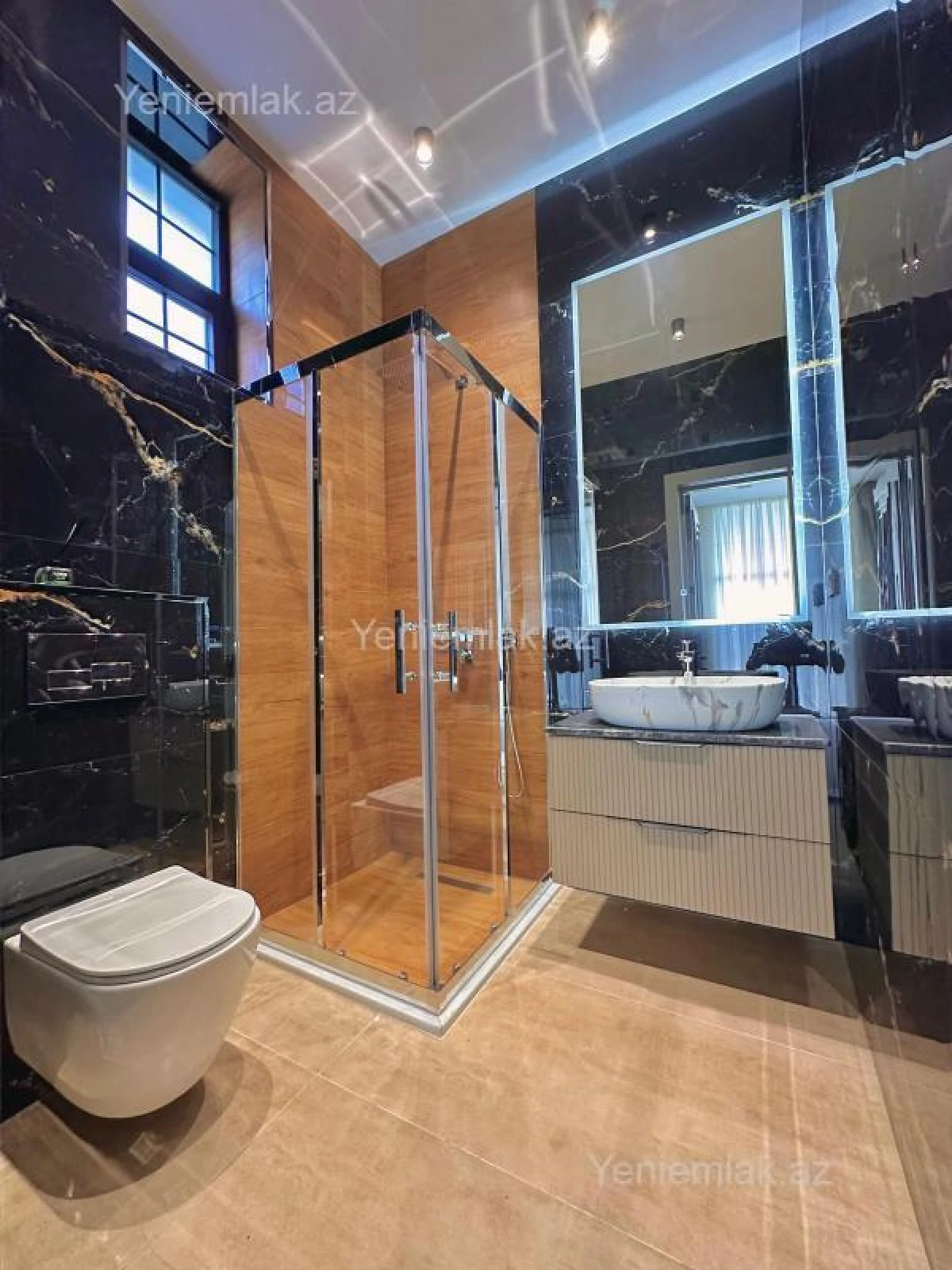 Satılır 6 otaqlı həyət evi 600 m²