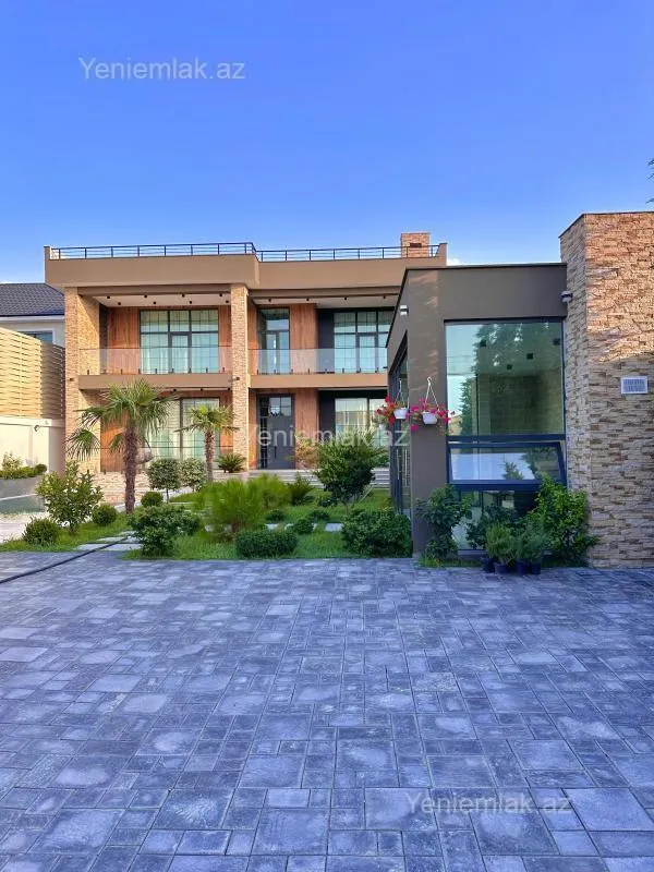 Satılır 6 otaqlı həyət evi 600 m²