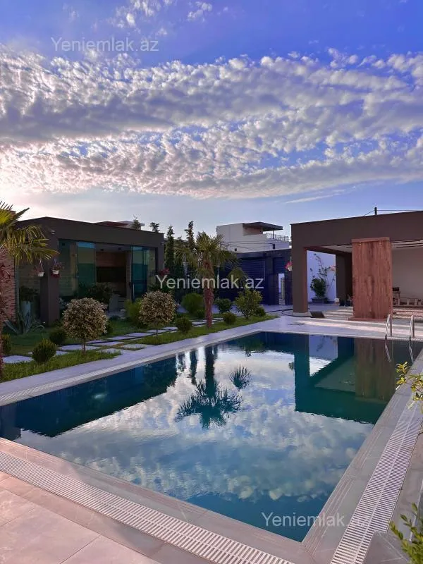 Satılır 6 otaqlı həyət evi 600 m²