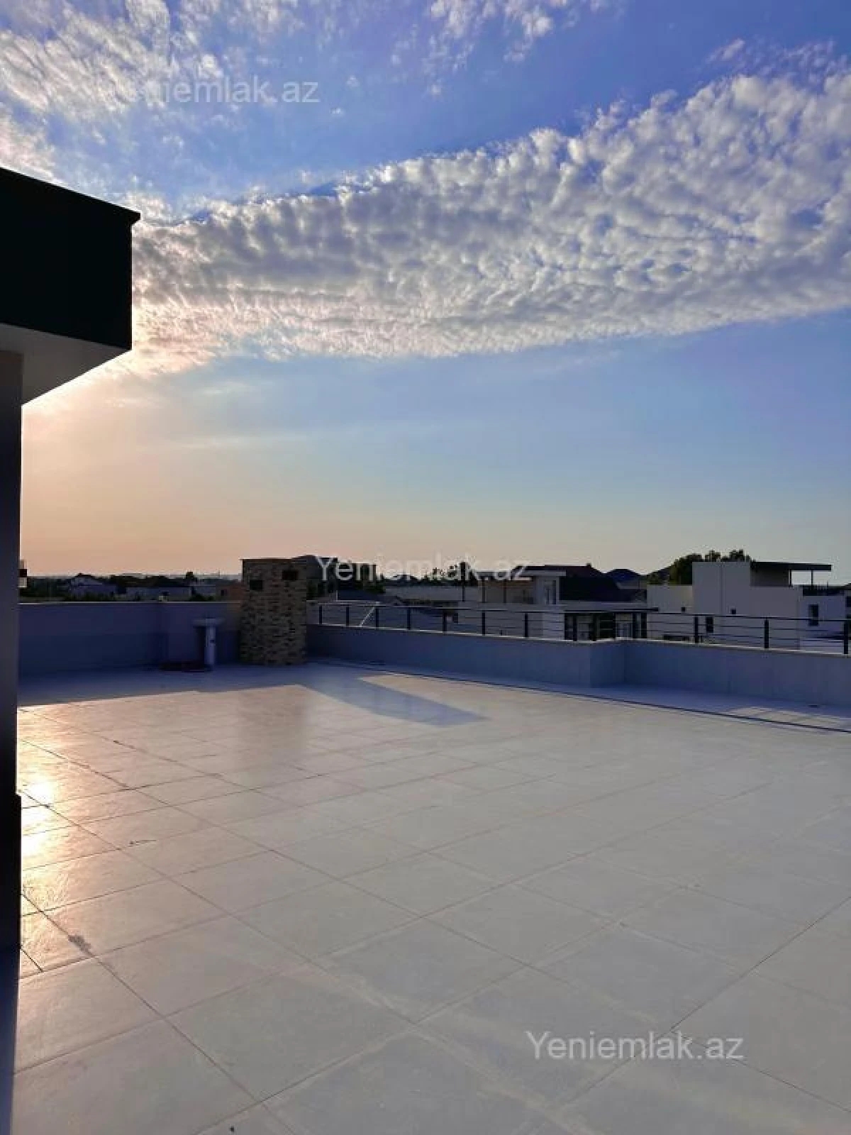 Satılır 6 otaqlı həyət evi 600 m²