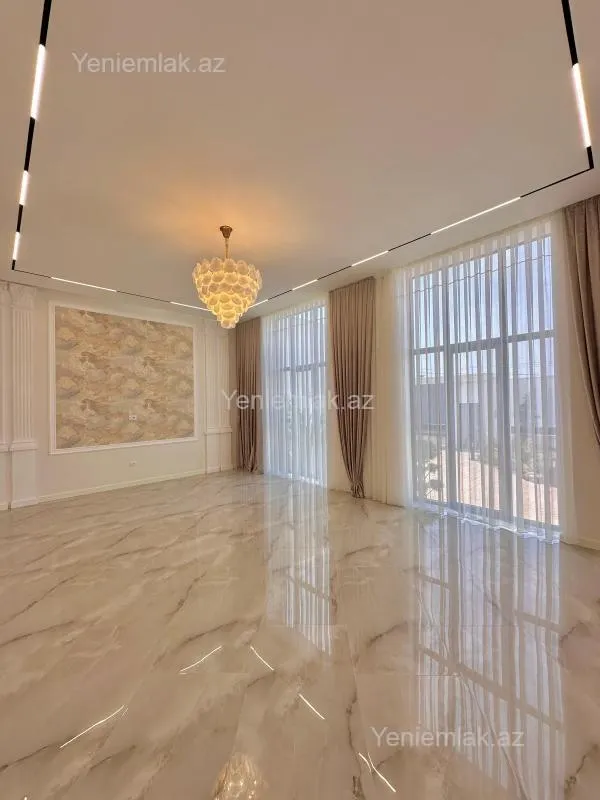 Satılır 4 otaqlı həyət evi 250 m²
