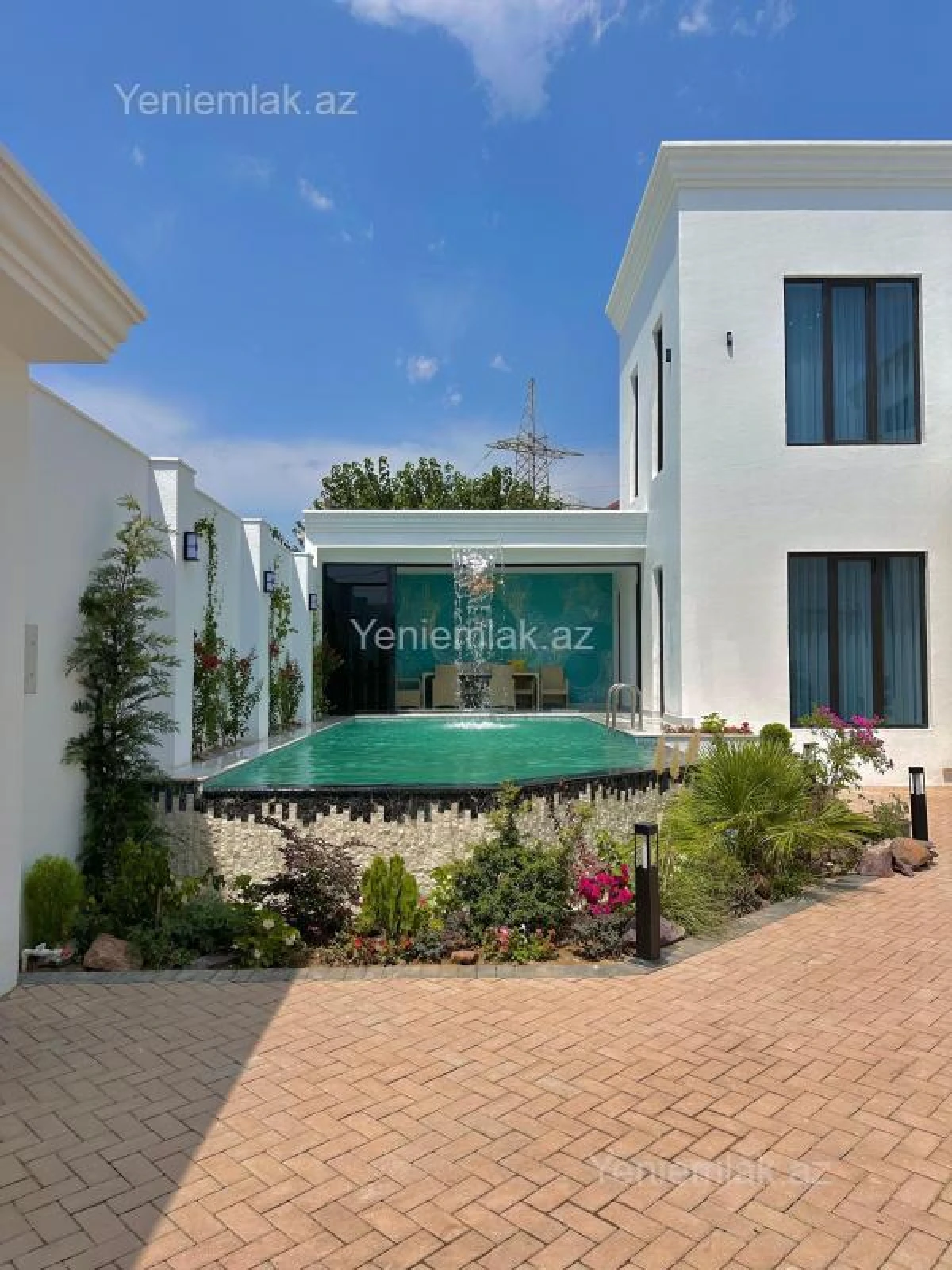 Satılır 4 otaqlı həyət evi 250 m²