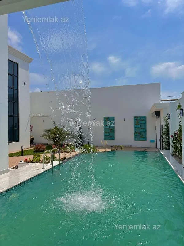 Satılır 4 otaqlı həyət evi 250 m²