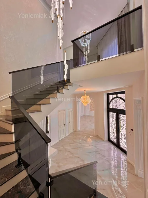 Satılır 4 otaqlı həyət evi 250 m²