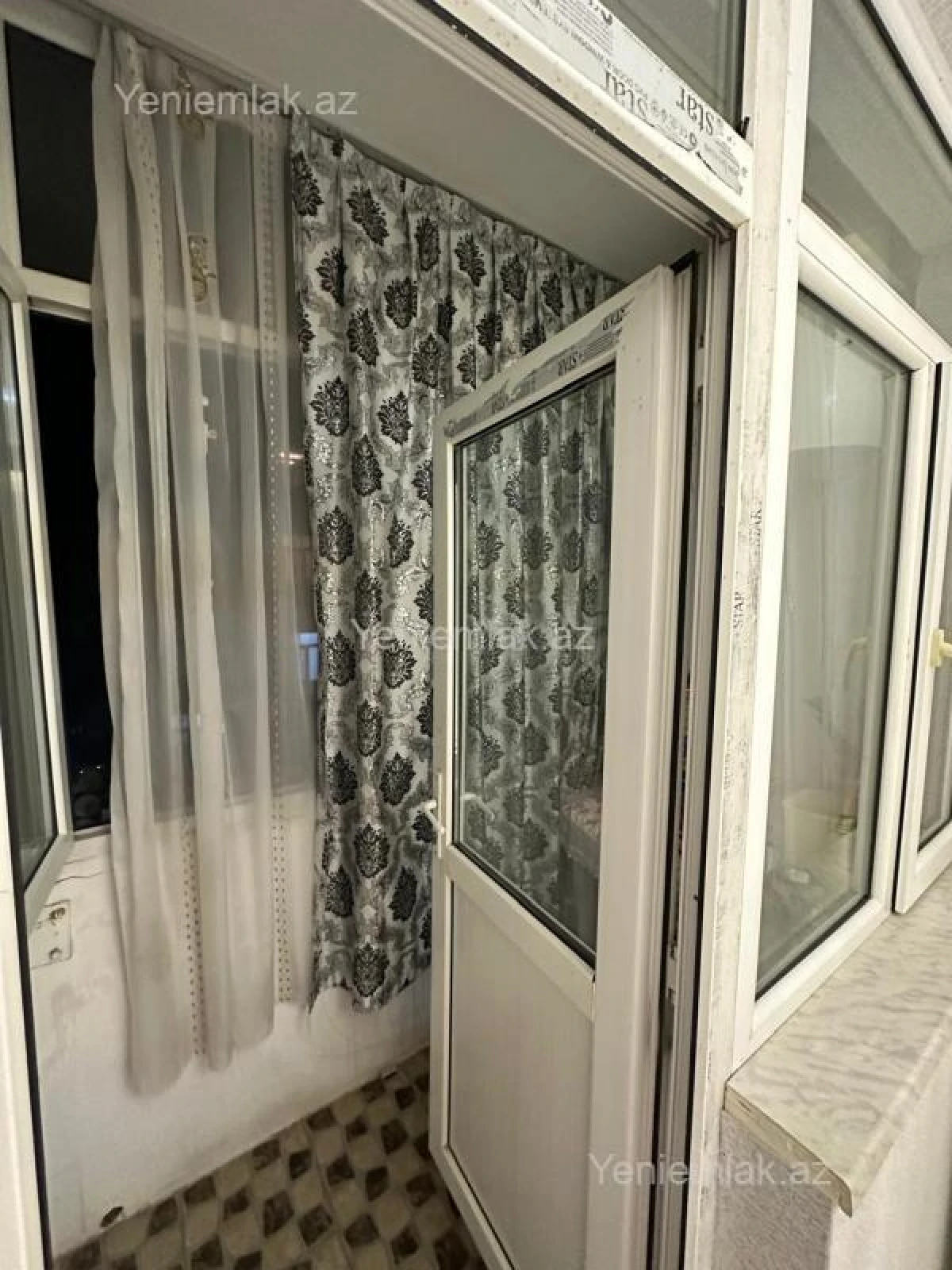 Satılır 2 otaqlı yeni tikili 72 m²