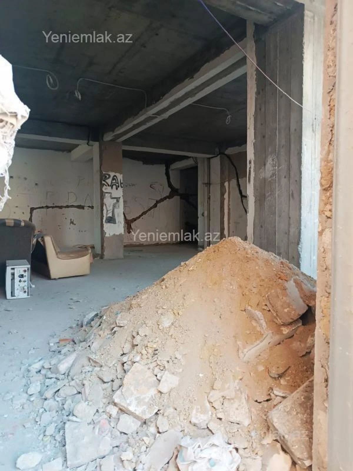 Satılır 6 otaqlı obyekt 180 m²