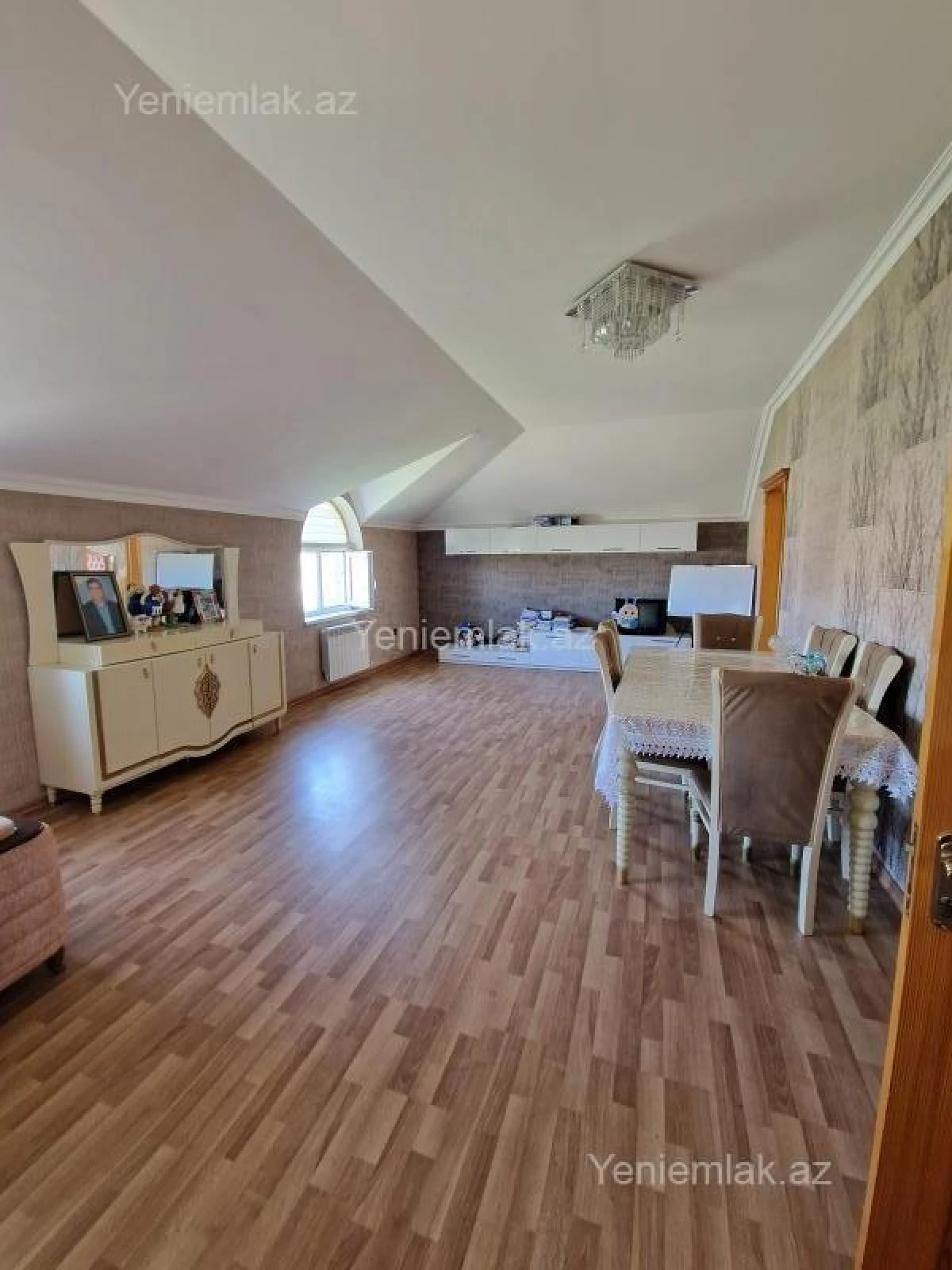 Satılır 5 otaqlı həyət evi 170 m²