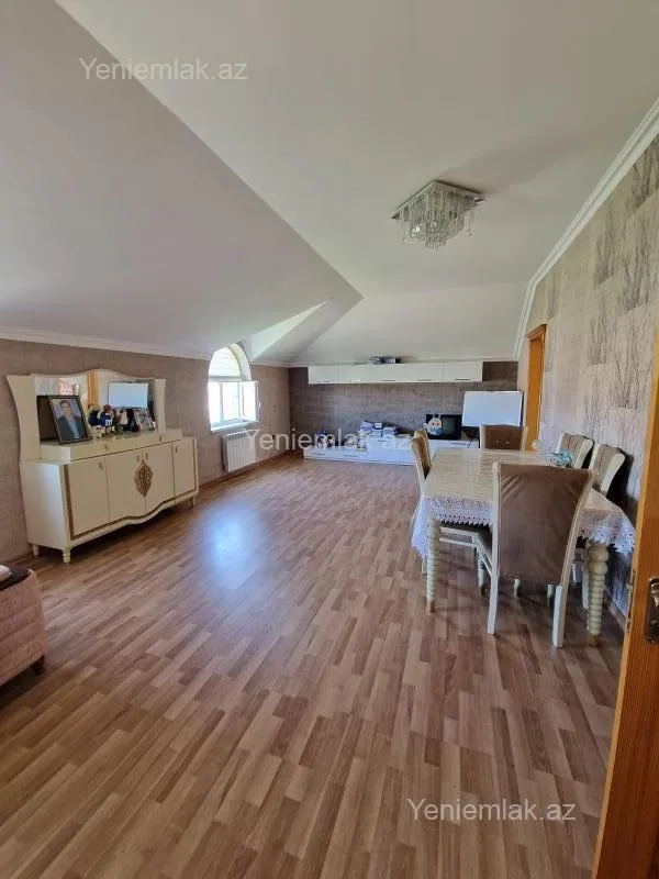 Satılır 5 otaqlı həyət evi 170 m²