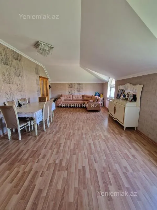 Satılır 5 otaqlı həyət evi 170 m²