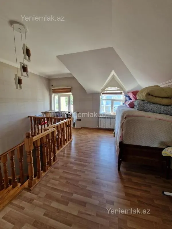 Satılır 5 otaqlı həyət evi 170 m²
