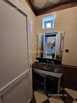 Satılır 5 otaqlı həyət evi 170 m²