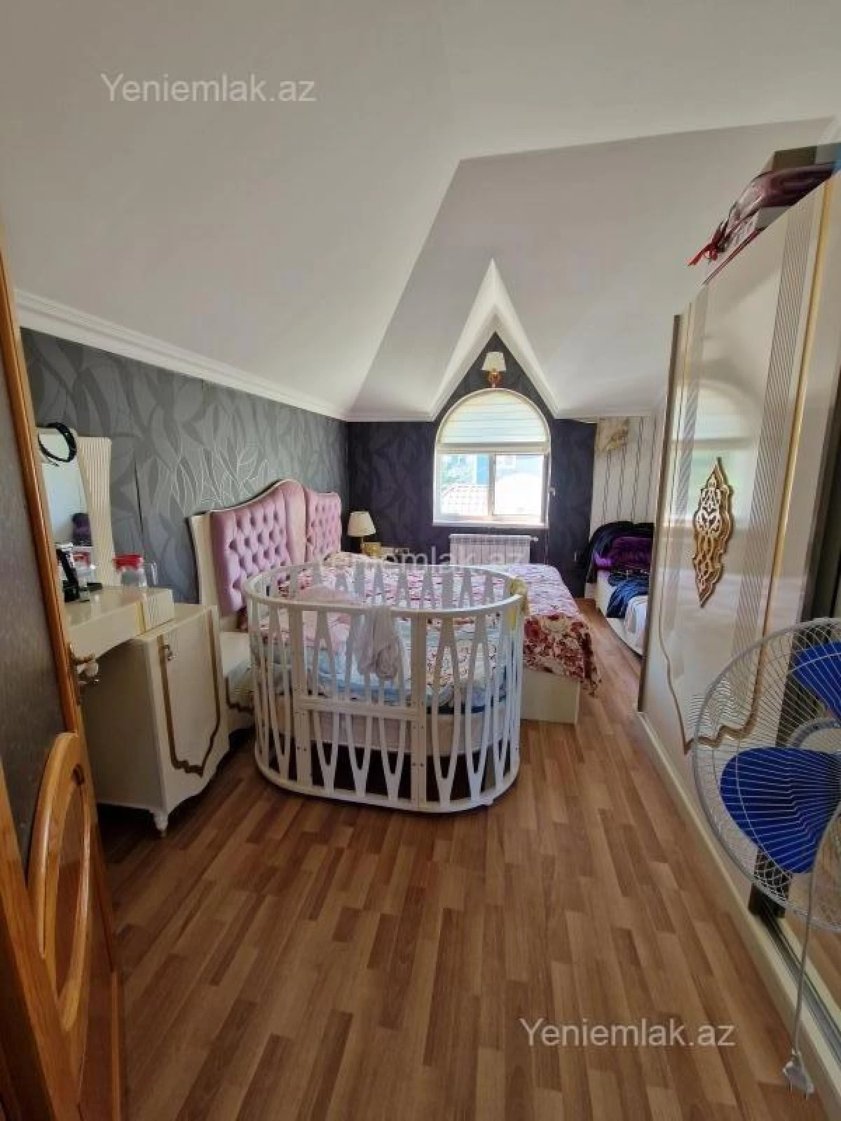 Satılır 5 otaqlı həyət evi 170 m²