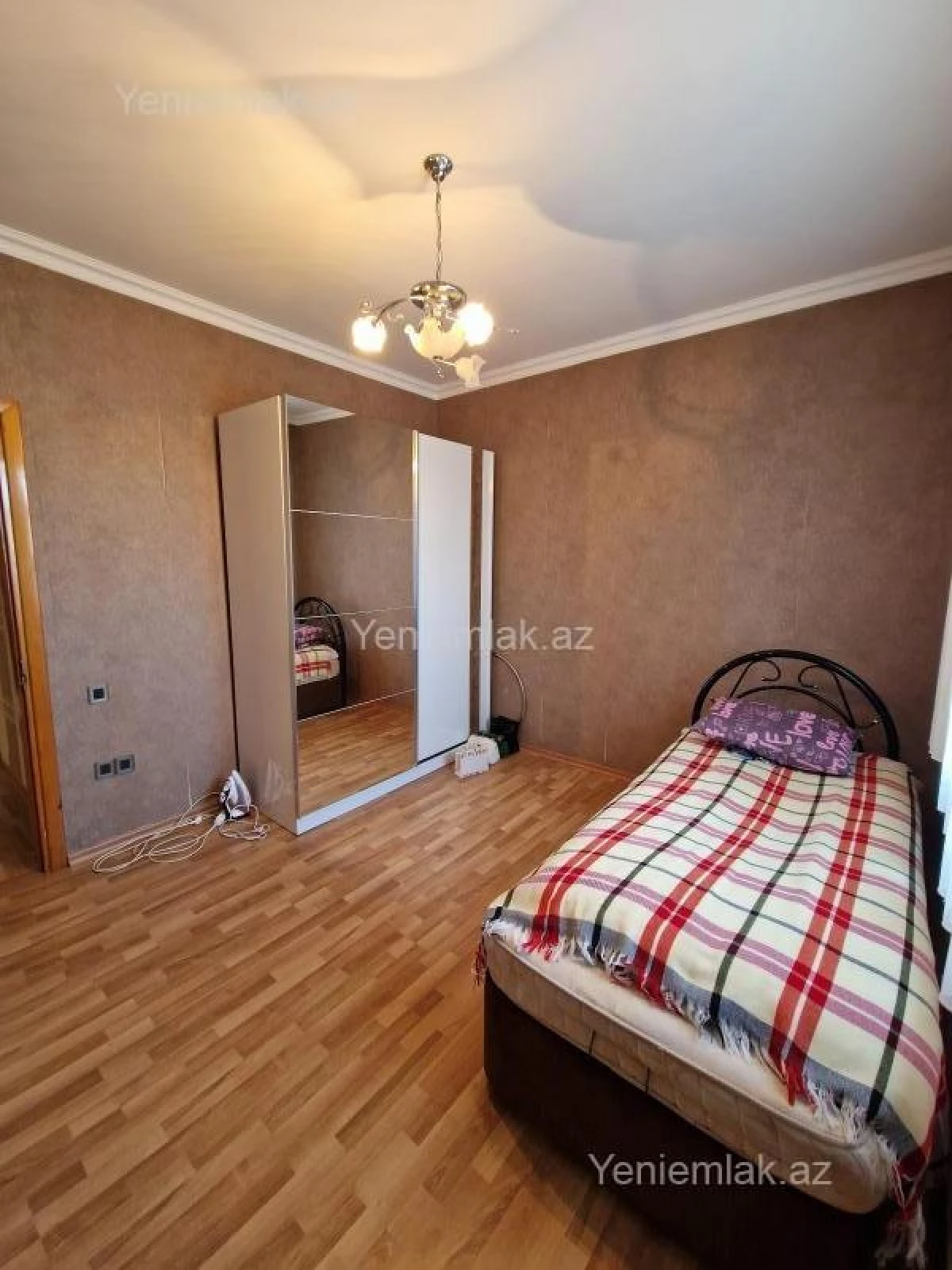 Satılır 5 otaqlı həyət evi 170 m²