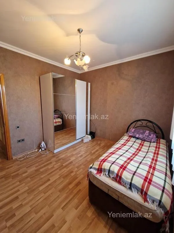Satılır 5 otaqlı həyət evi 170 m²