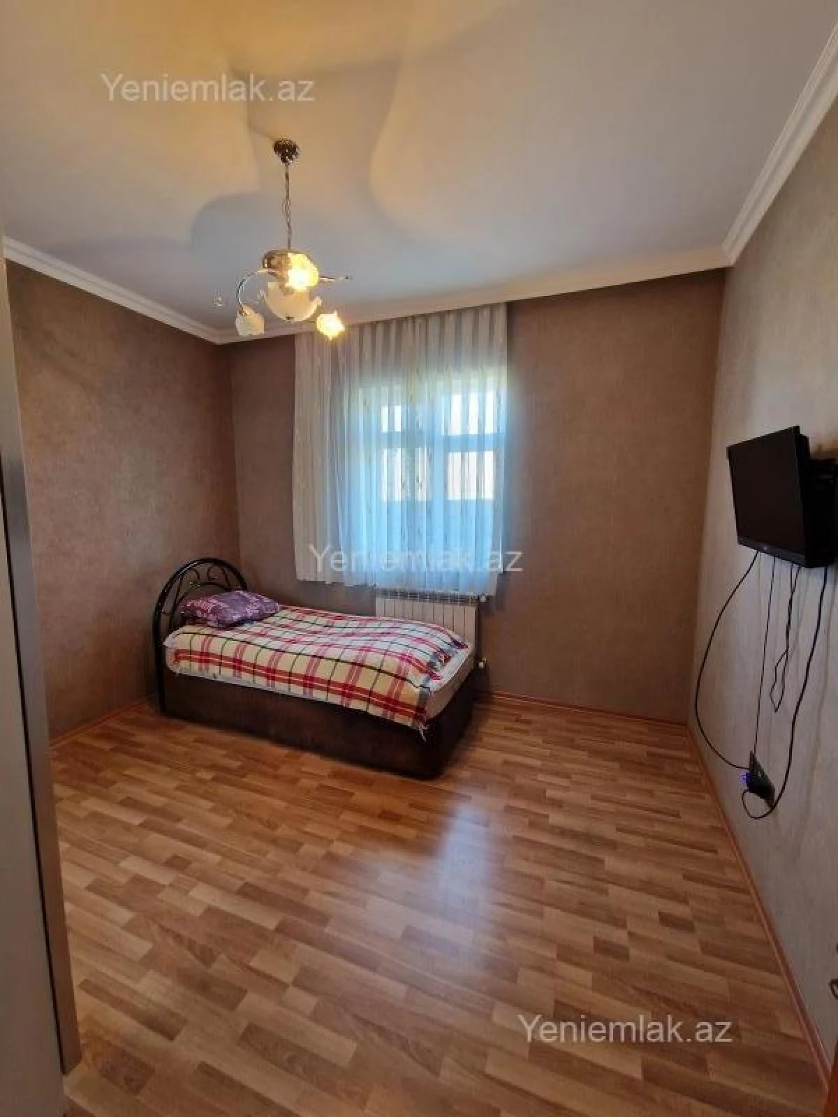 Satılır 5 otaqlı həyət evi 170 m²