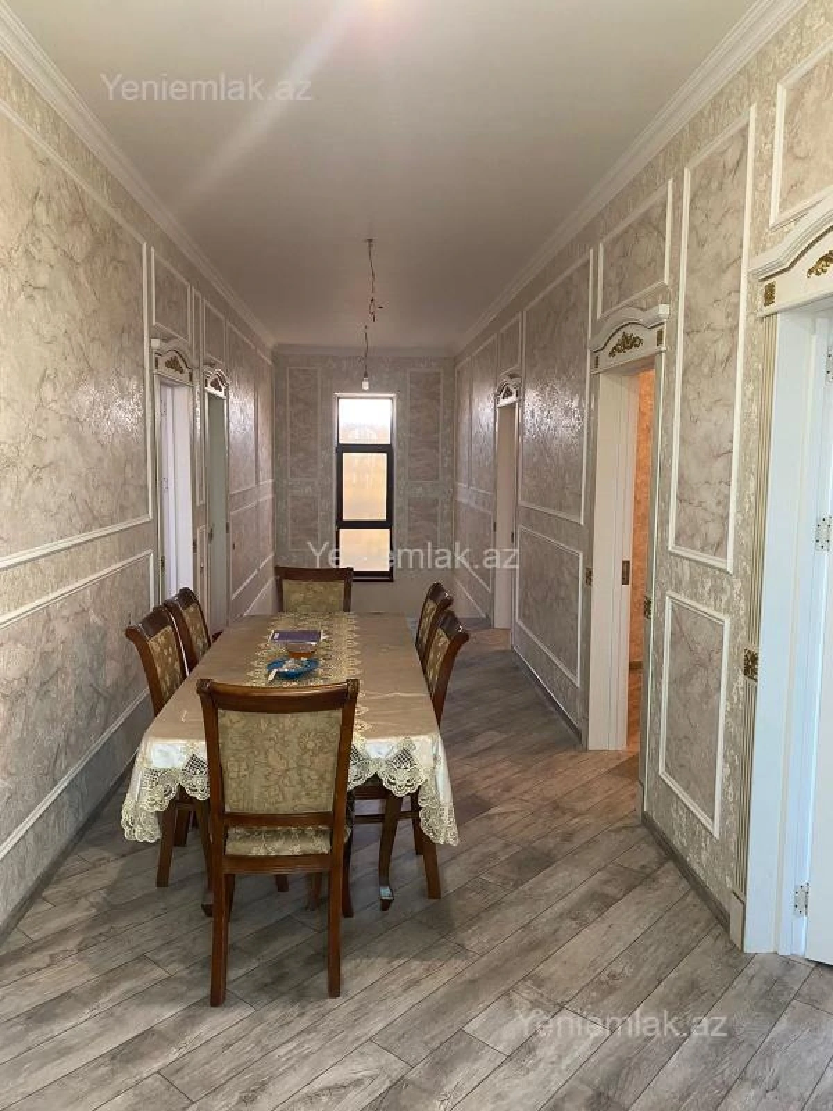 Satılır 4 otaqlı həyət evi 250 m²