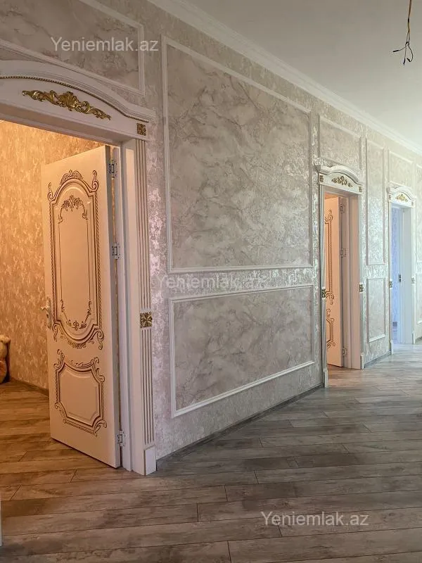 Satılır 4 otaqlı həyət evi 250 m²