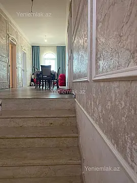 Satılır 4 otaqlı həyət evi 250 m²