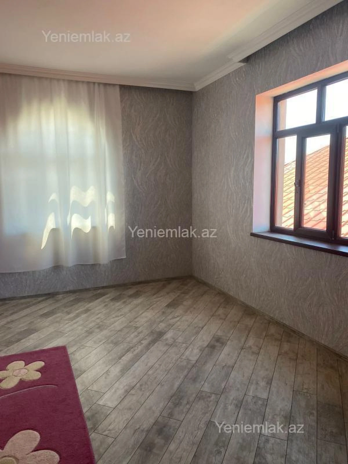Satılır 4 otaqlı həyət evi 250 m²