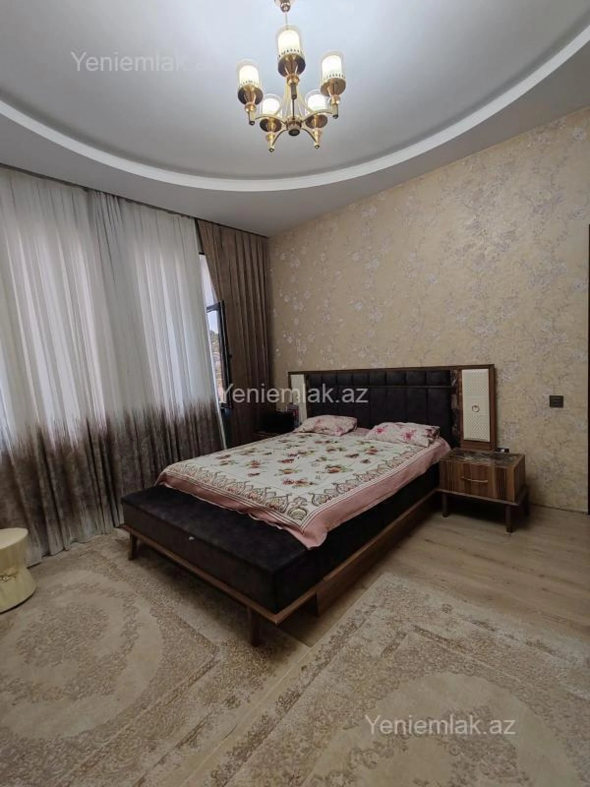 Satılır 6 otaqlı həyət evi 340 m²