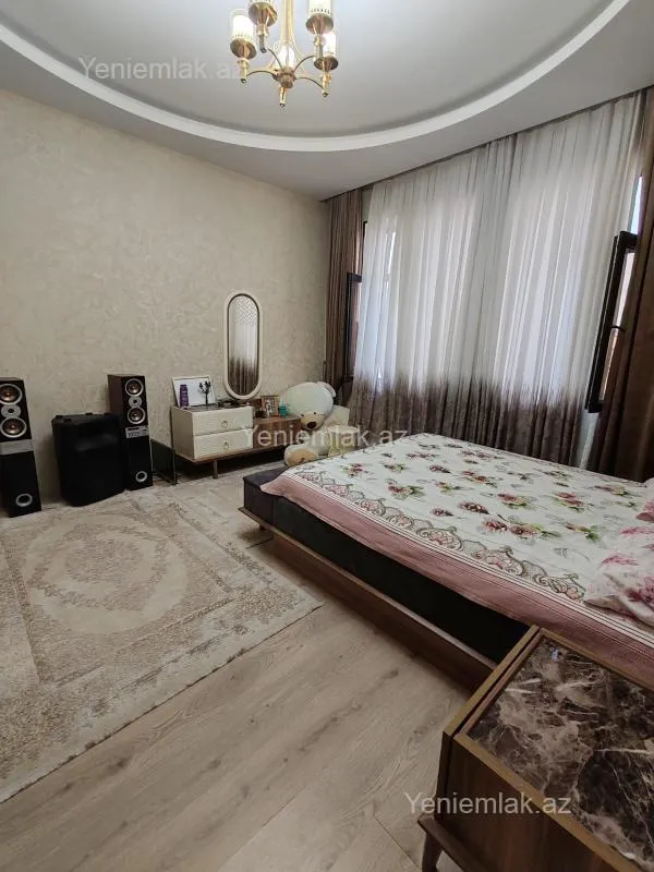 Satılır 6 otaqlı həyət evi 340 m²