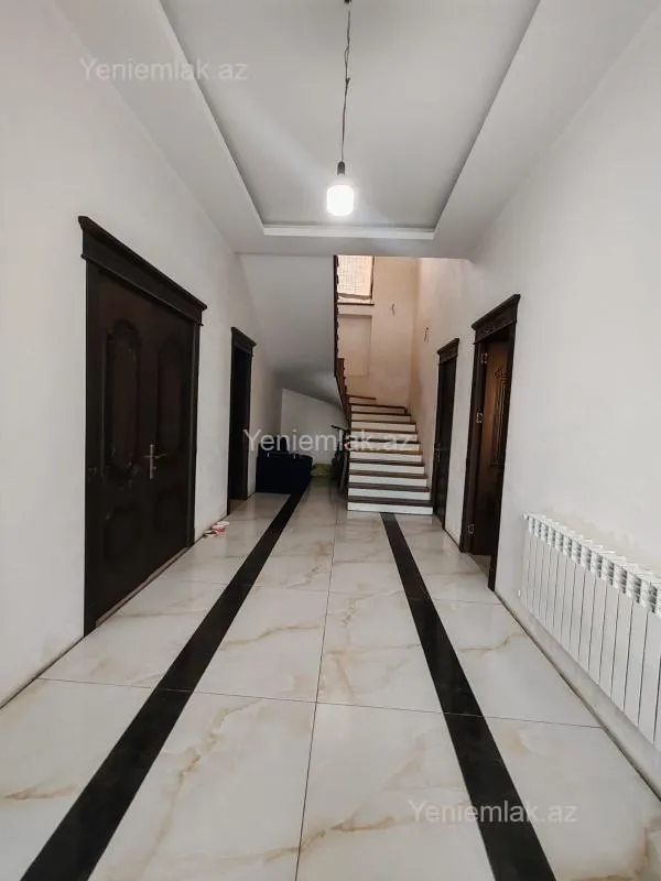 Satılır 6 otaqlı həyət evi 340 m²