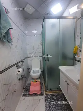Satılır 5 otaqlı köhnə tikili 130 m²