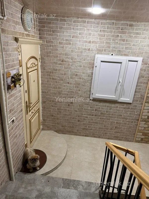 Satılır 5 otaqlı köhnə tikili 130 m²